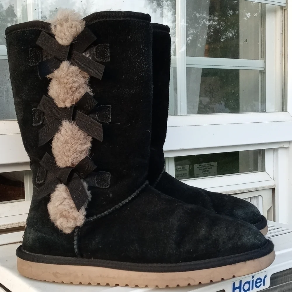 Koolaburra Ugg boots black and gray bow tie size 8